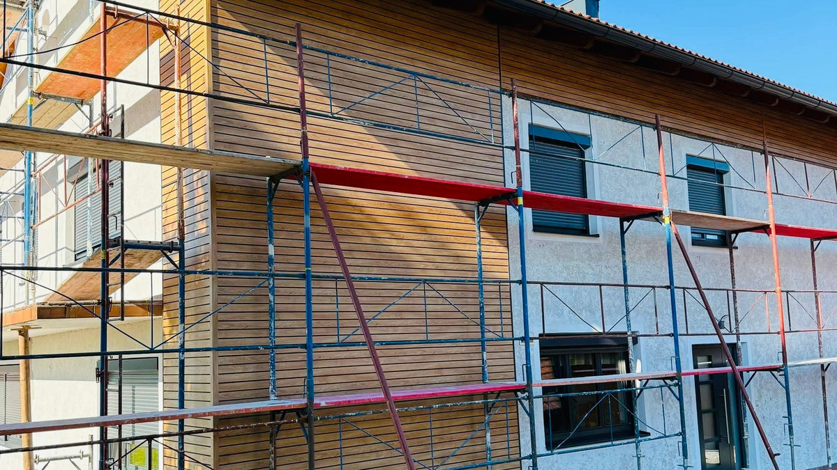 Holz-Optik ohne Verwitterung: Warum dieser Kunde auf recycelten Kunststoff setzt